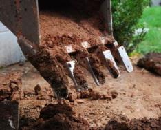 Глинистая почва – какой фундамент